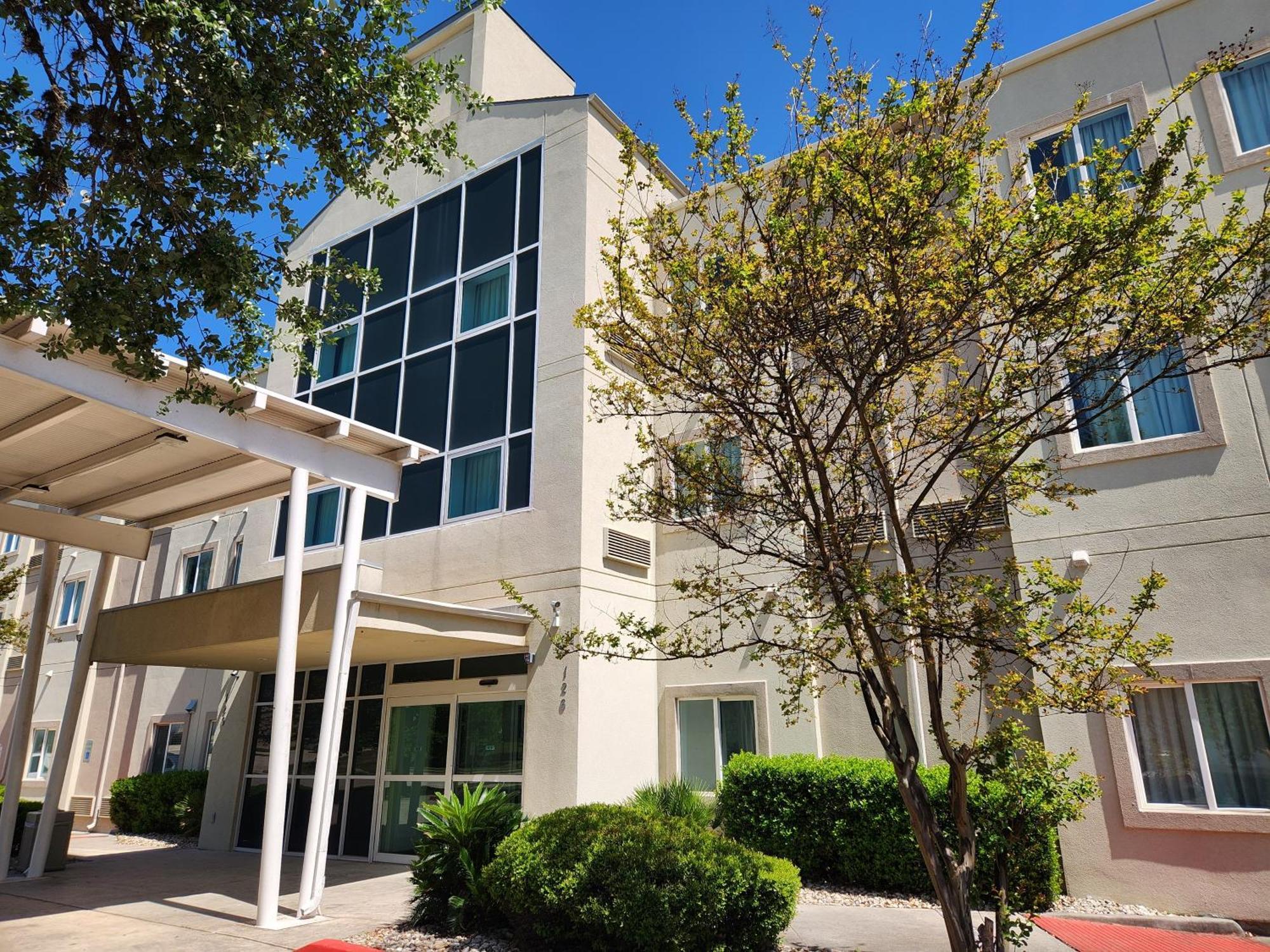 Baymont By Wyndham San Antonio Airport Hotell Eksteriør bilde
