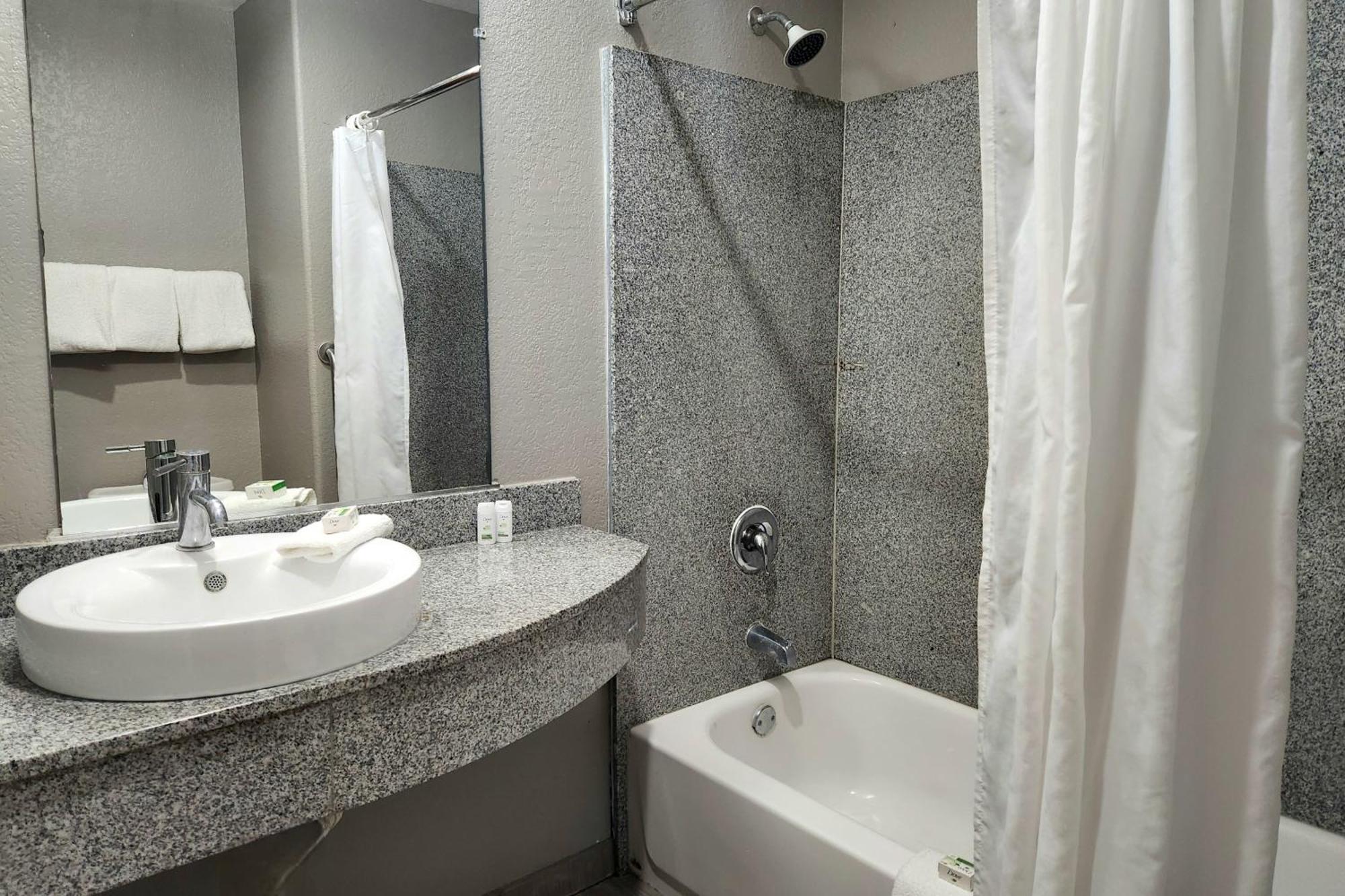 Baymont By Wyndham San Antonio Airport Hotell Eksteriør bilde