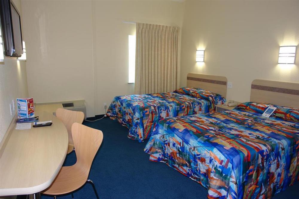 Baymont By Wyndham San Antonio Airport Hotell Rom bilde